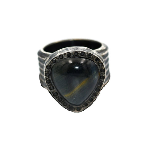 RJ GUITAR PICK STONE RING LABRADORITE