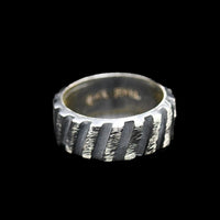 DIAGONAL RING