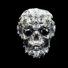 W ROSES SKULL STONE RING