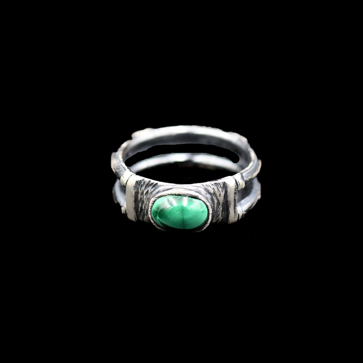 BAND STONE RING
