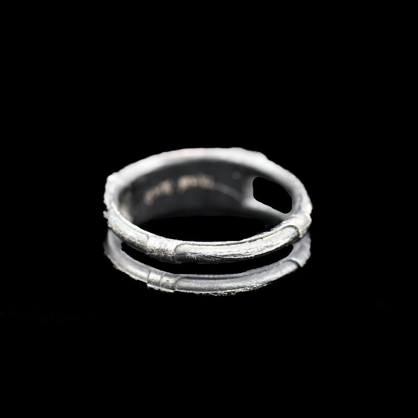 BAND PLAQUE RING