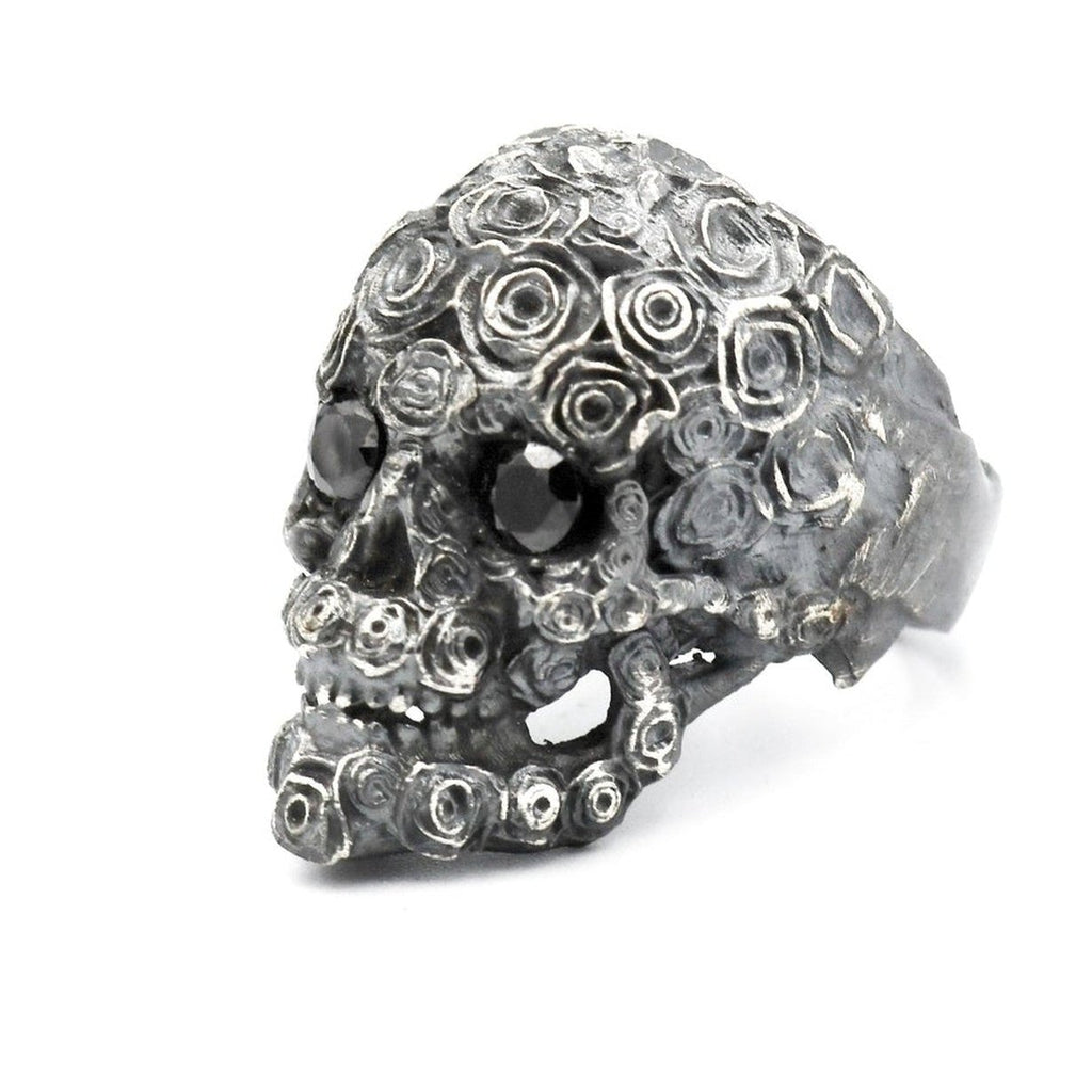 W ROSES SKULL STONE RING