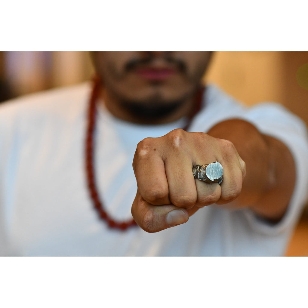 CIRCLE CRACKED RING