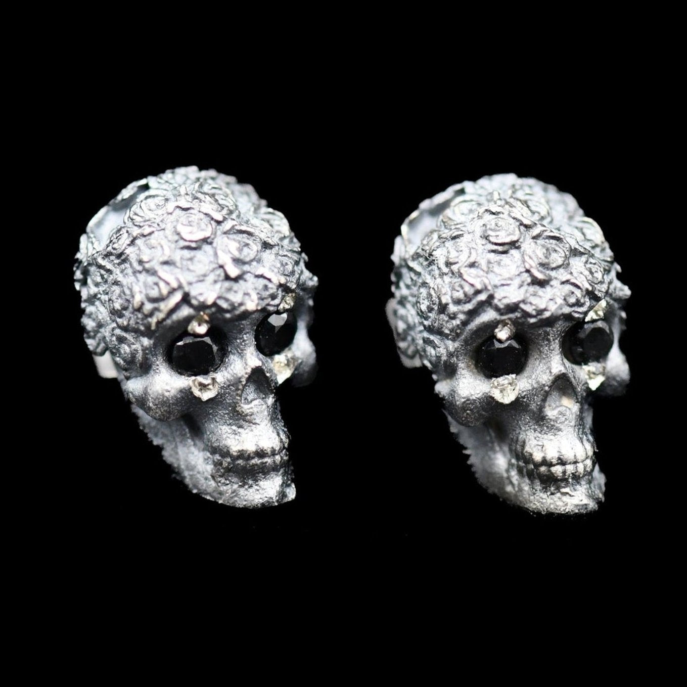 ROSES SKULL EARRINGS