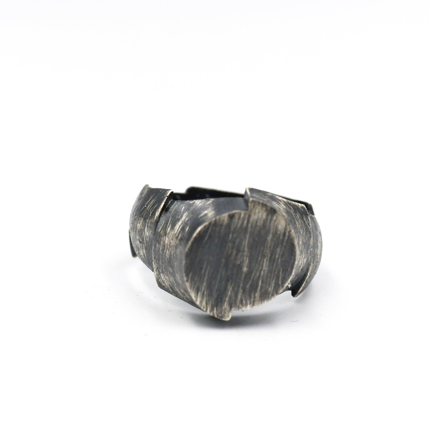 CIRCLE CRACKED RING