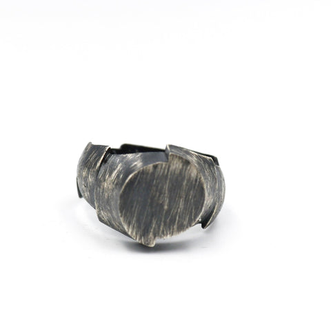 CIRCLE CRACKED RING