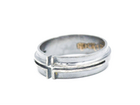 ROUNDED CROSS RING SMALL