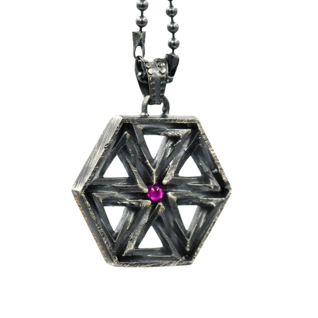 HEXAGONAL TRIQUETA STONE PENDANT AM