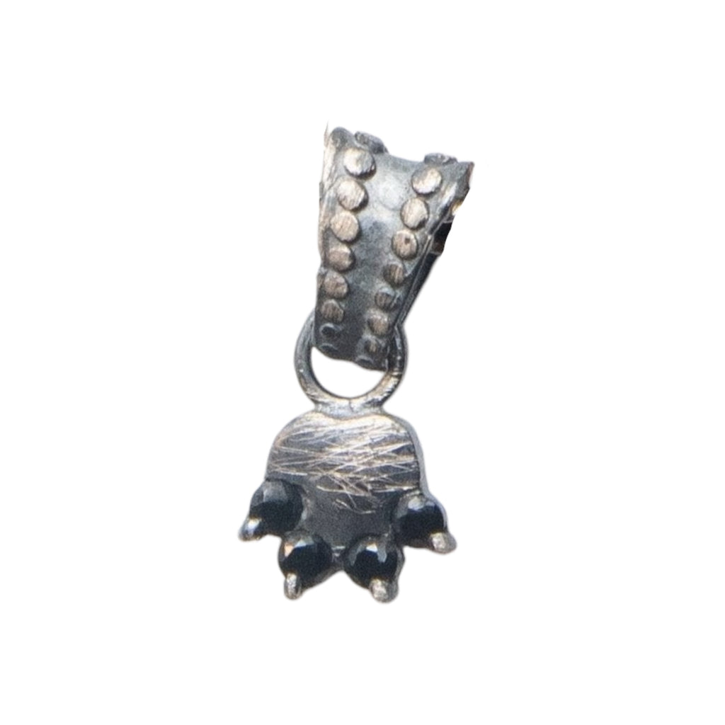 PAW PENDANT BLACK