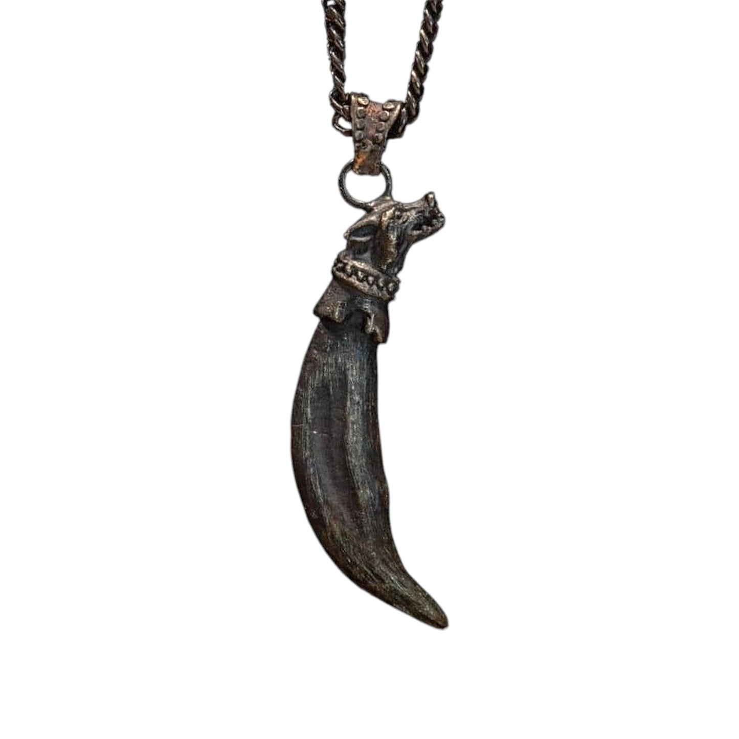 SILVER WOLF TUSK