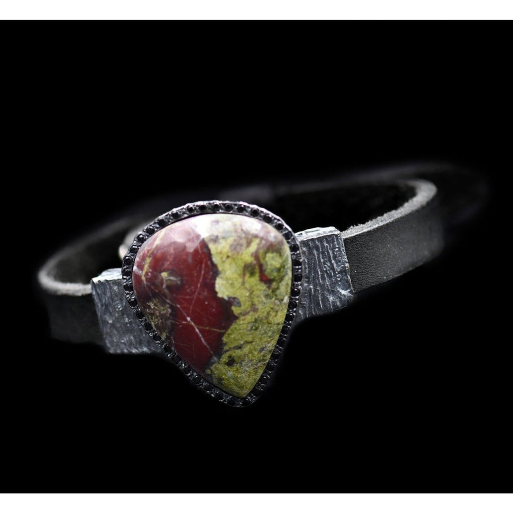 RJ GUITAR PICK AGATHA GREEN STONE BRACELET
