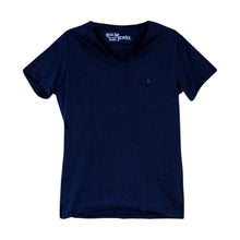 Cargar imagen en el visor de la galería, ICON T-SHIRT CUELLO V AZUL MARINO CABALLERO
