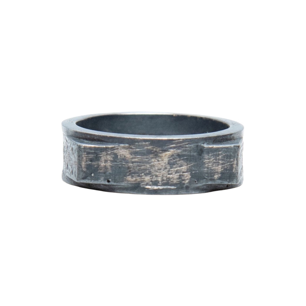 CARVED SQUARE RING