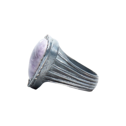 RJ GUITAR PICK STONE RING AMETHYST