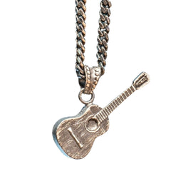 ACOUSTIC GUITAR