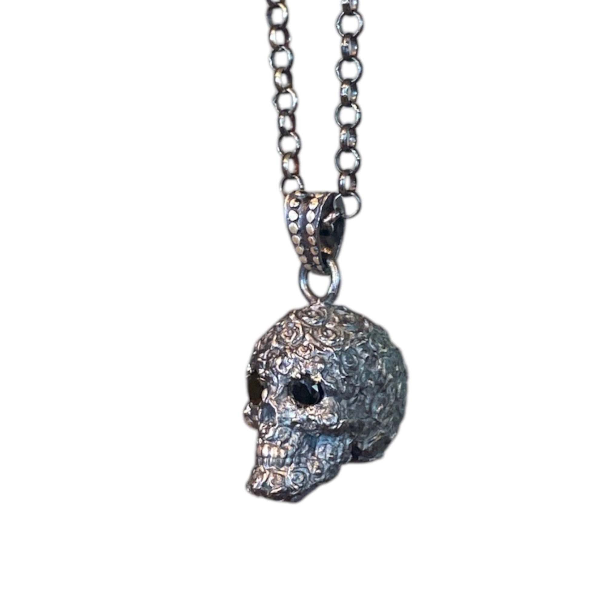 SKULL CARVED ROSE PENDANT
