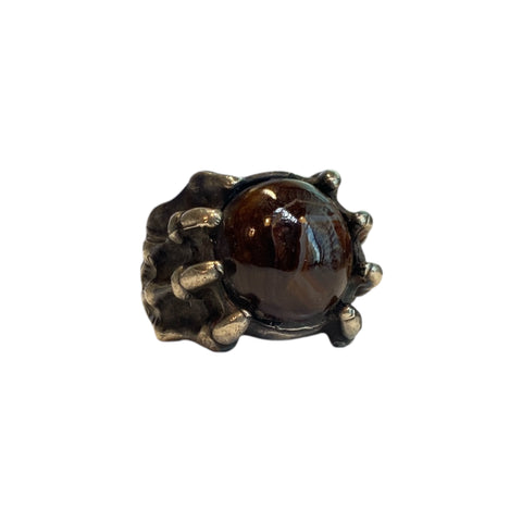 SKULL HAND STONE RING