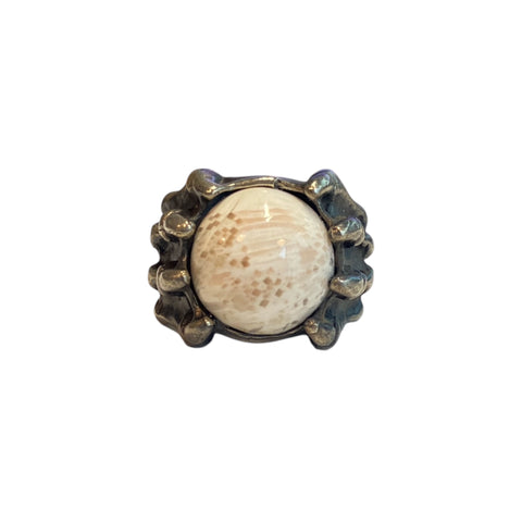 SKULL HAND STONE RING