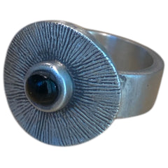 FOCUS EYE STONE RING