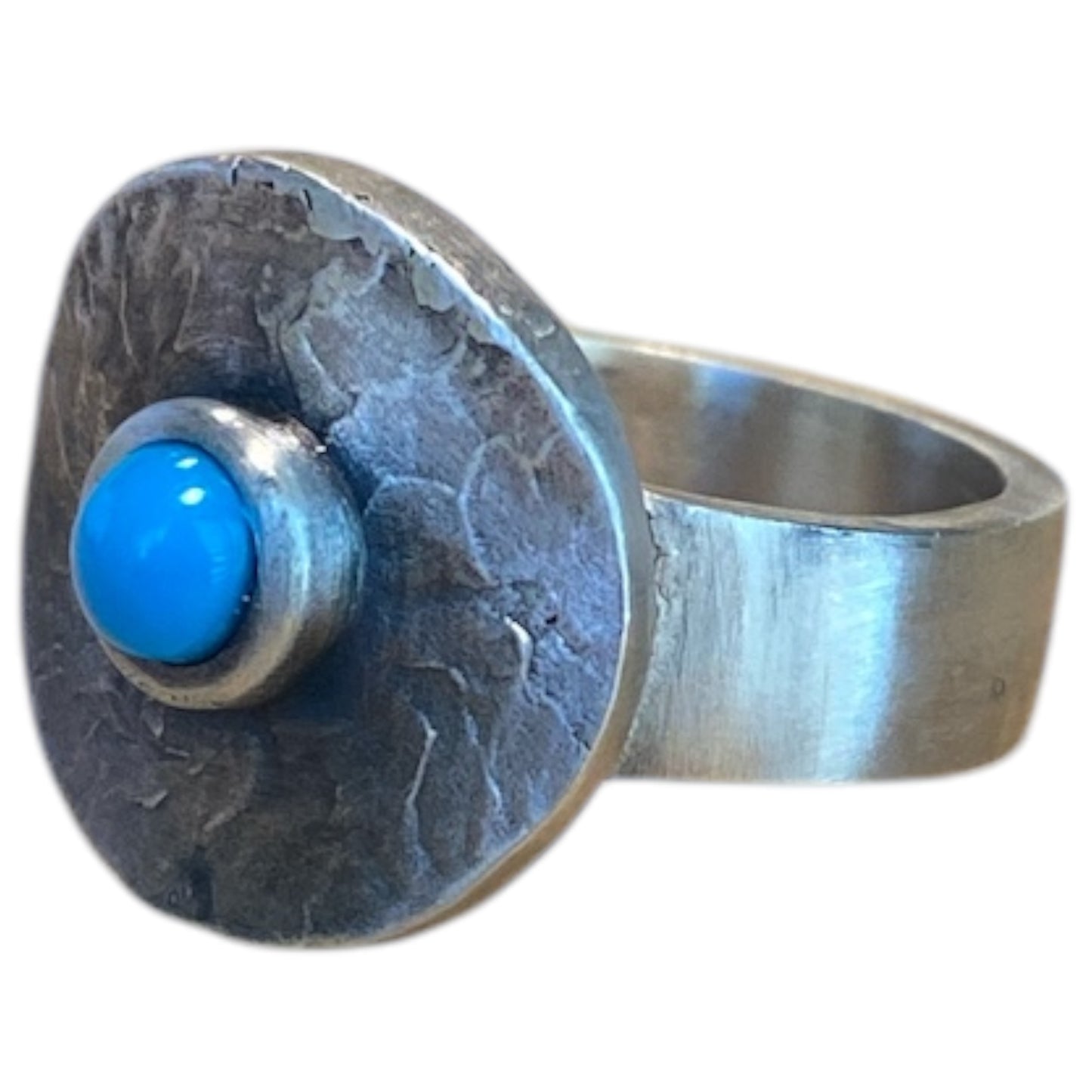 HAMMERED EYE STONE RING