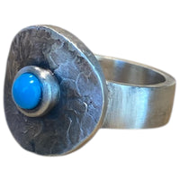 HAMMERED EYE STONE RING
