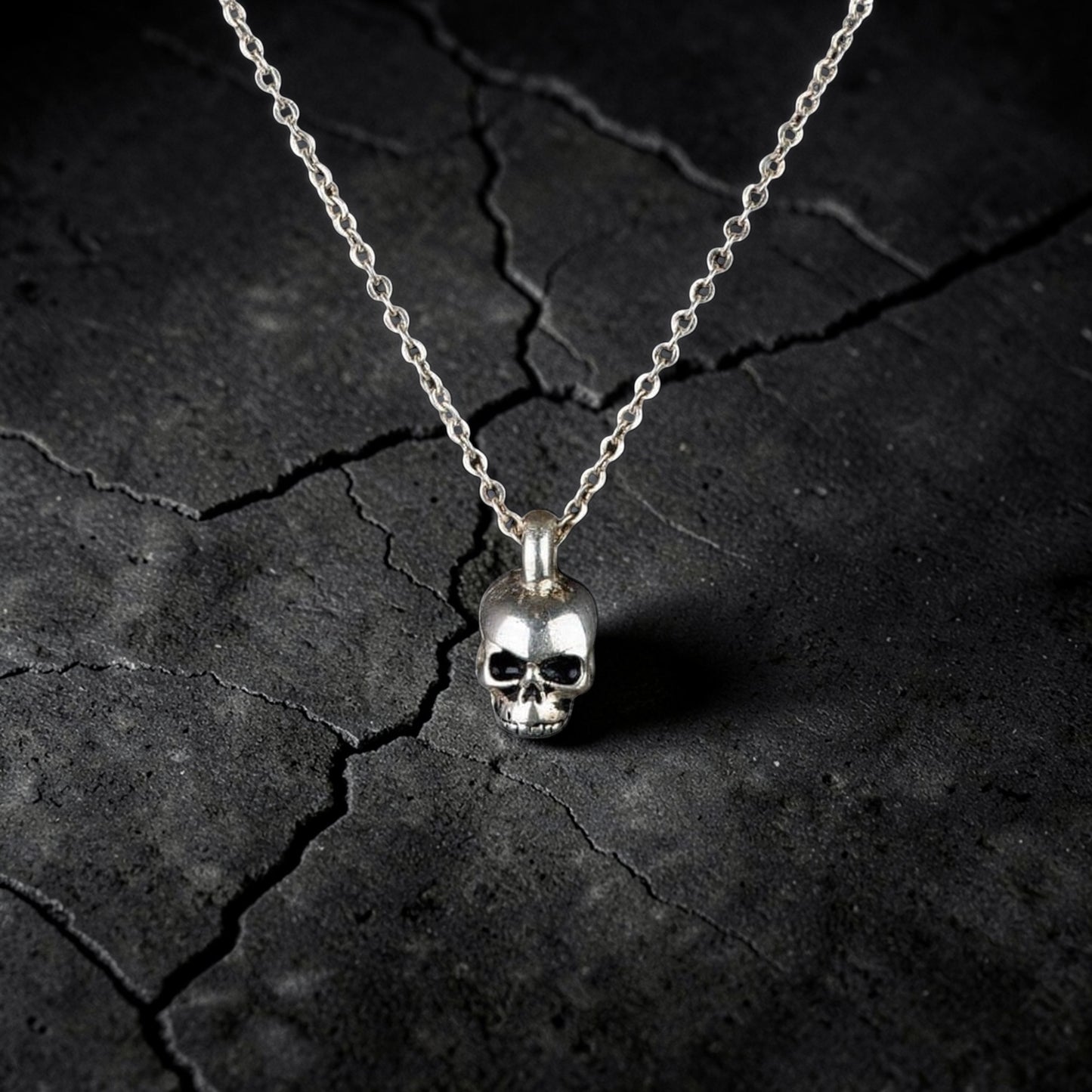 SKULL JOE CHARM NECKLACE