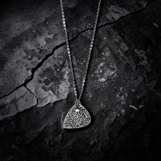 SILVER HAMMERED GUITAR PICK