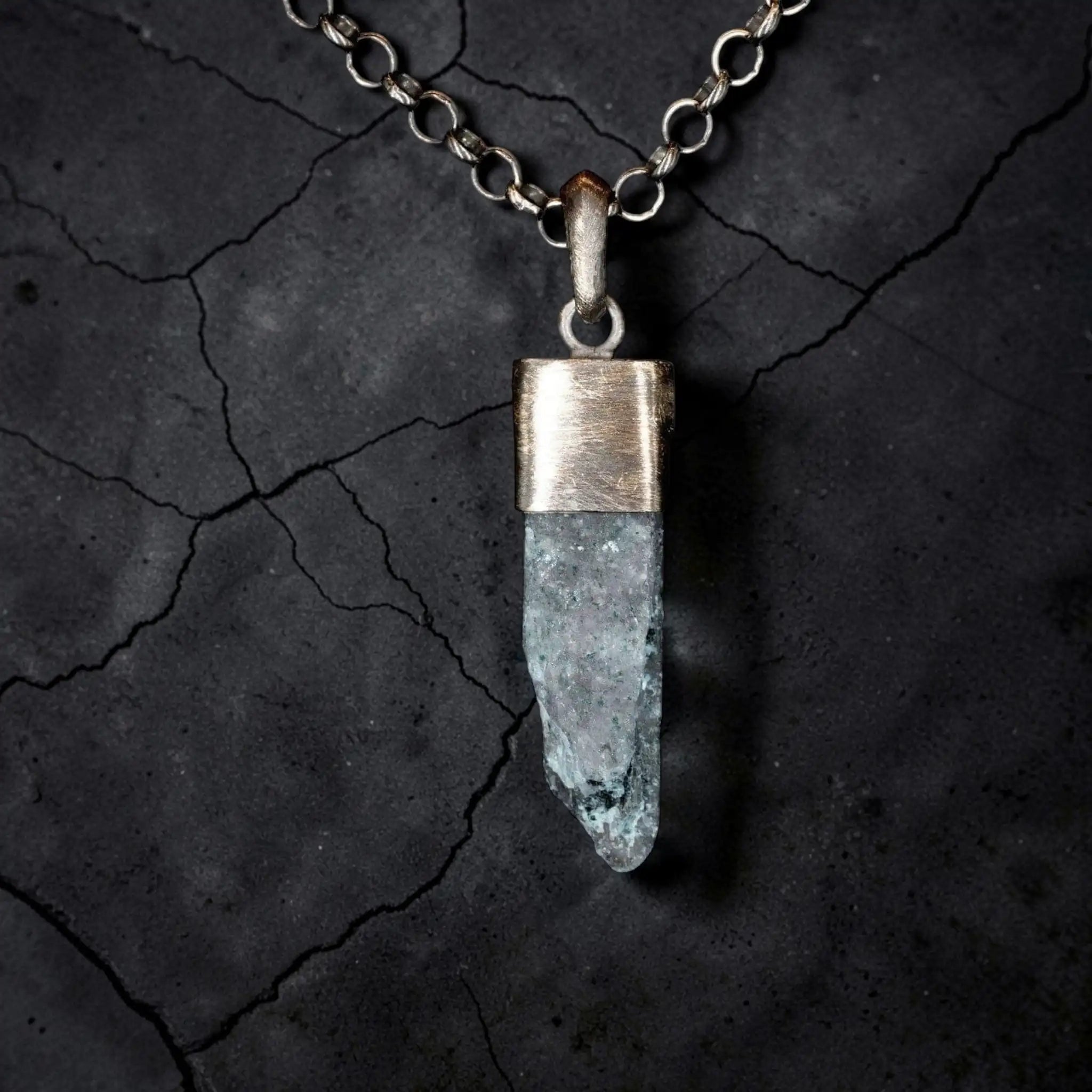 BLUE KYANITE QUARTZ