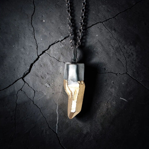 GOLD QUARTZ BLACK