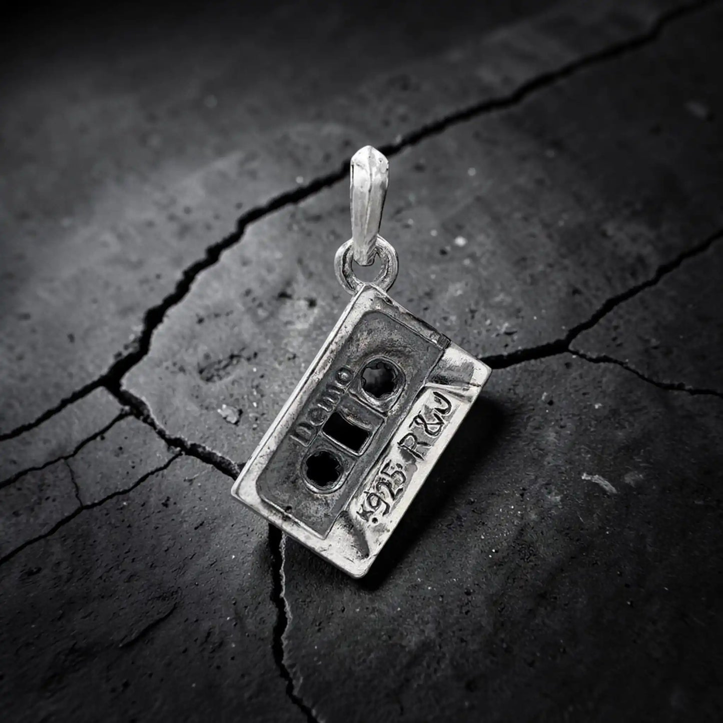 RETRO CASSETTE