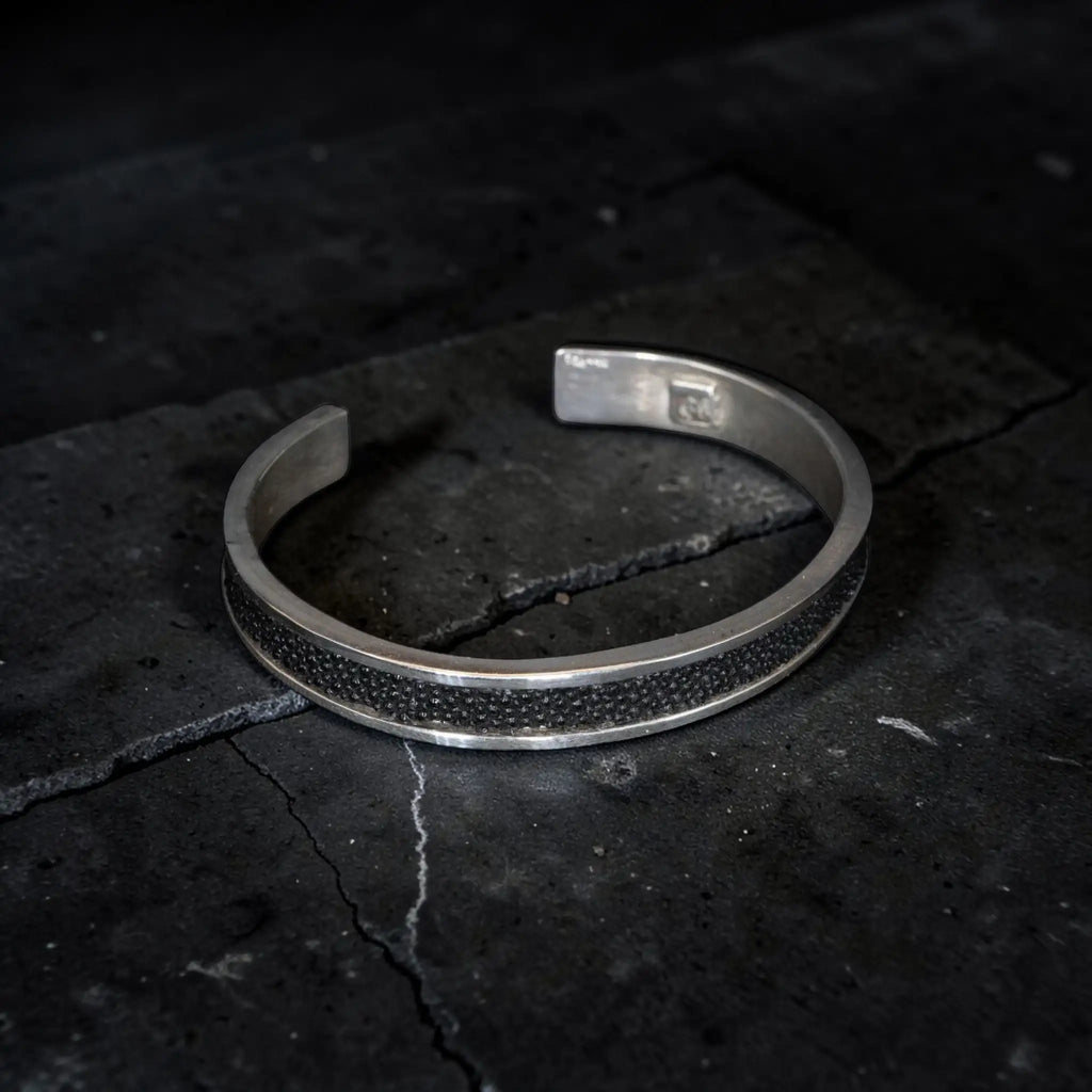 STINGRAY SKIN CUFF