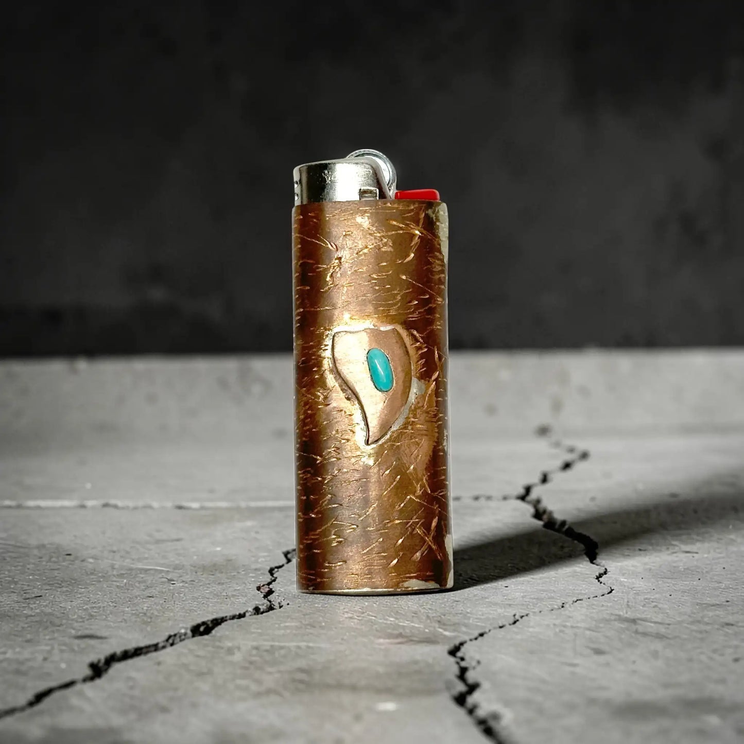 LIGHTER CASE BRONZE HORN