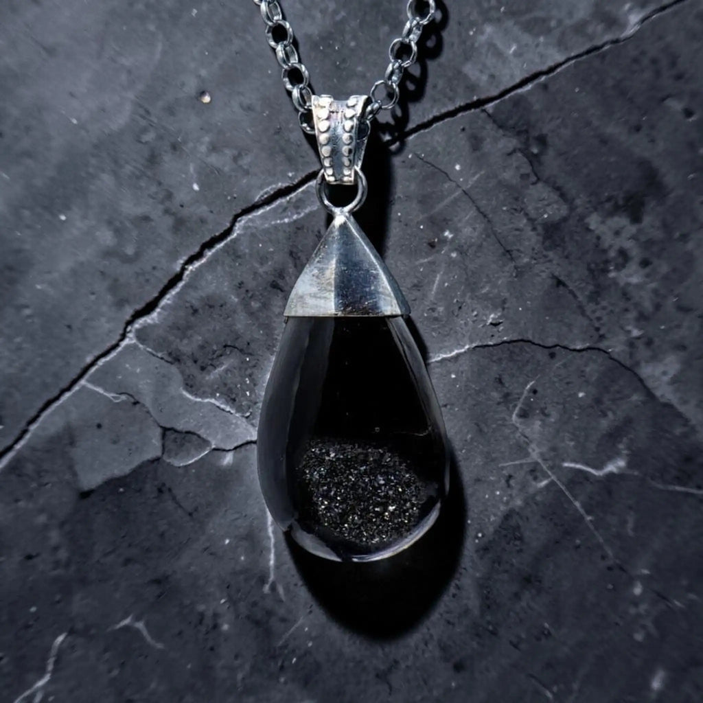 BLACK AGATHA DROP