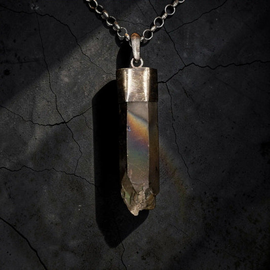 VOLCANIC BLACK QUARTZ