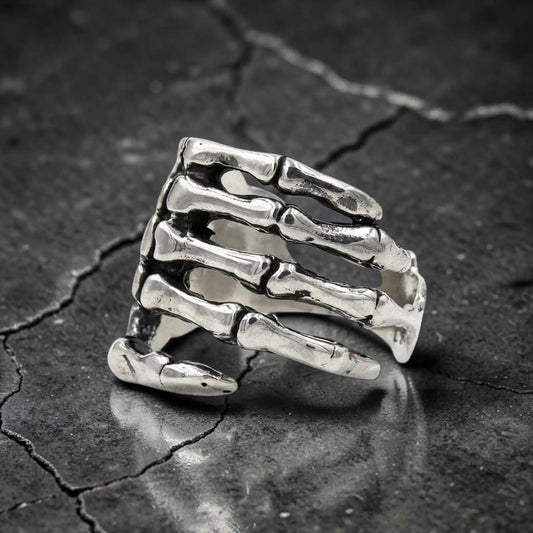 SKULL HAND
