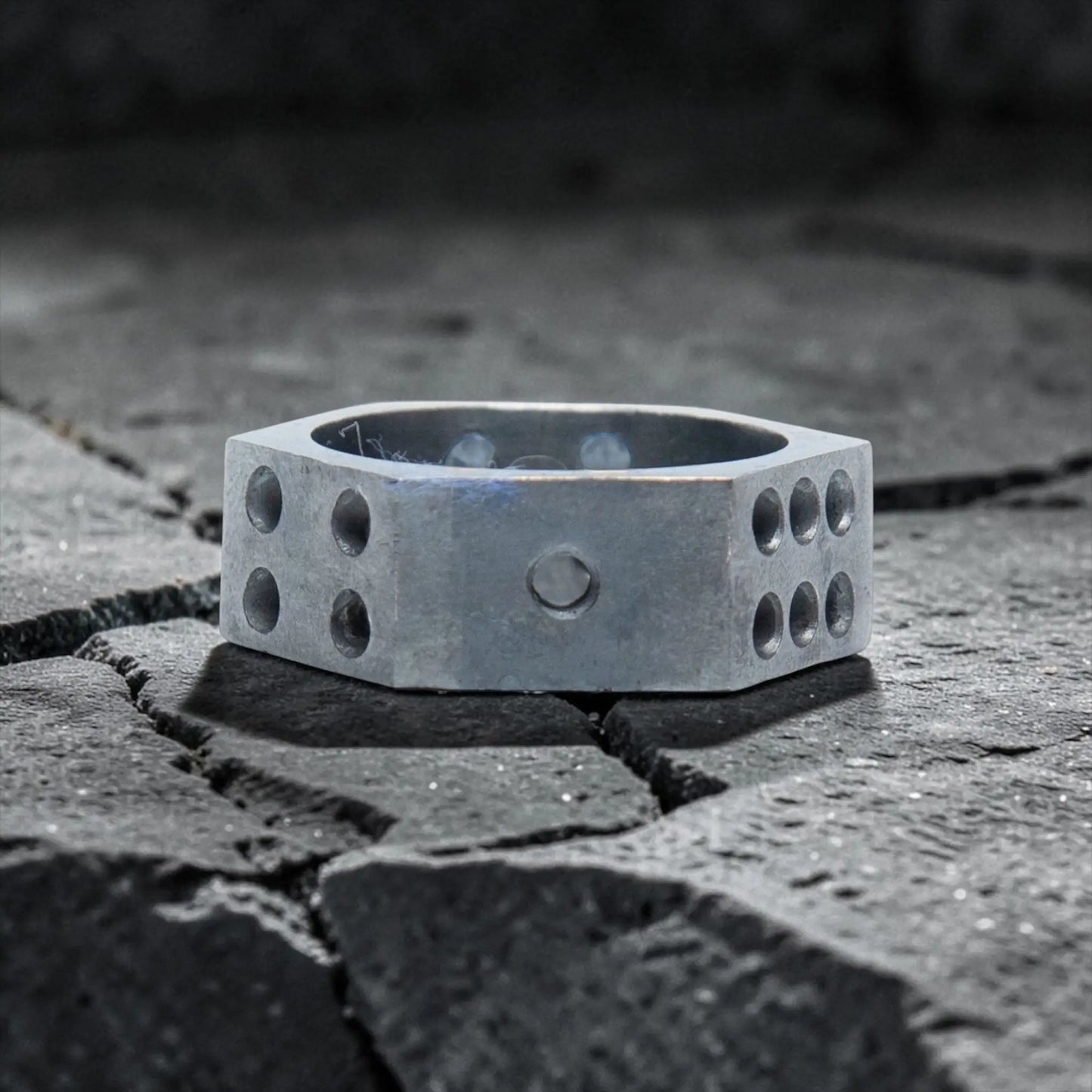 DICES RING