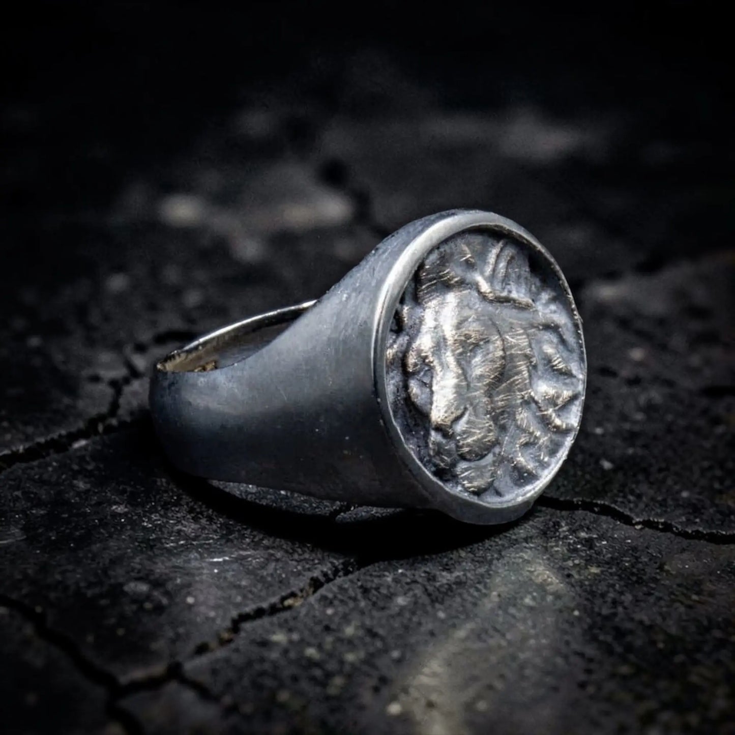 LION RING
