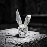 BUNNY STONE SKULL RING