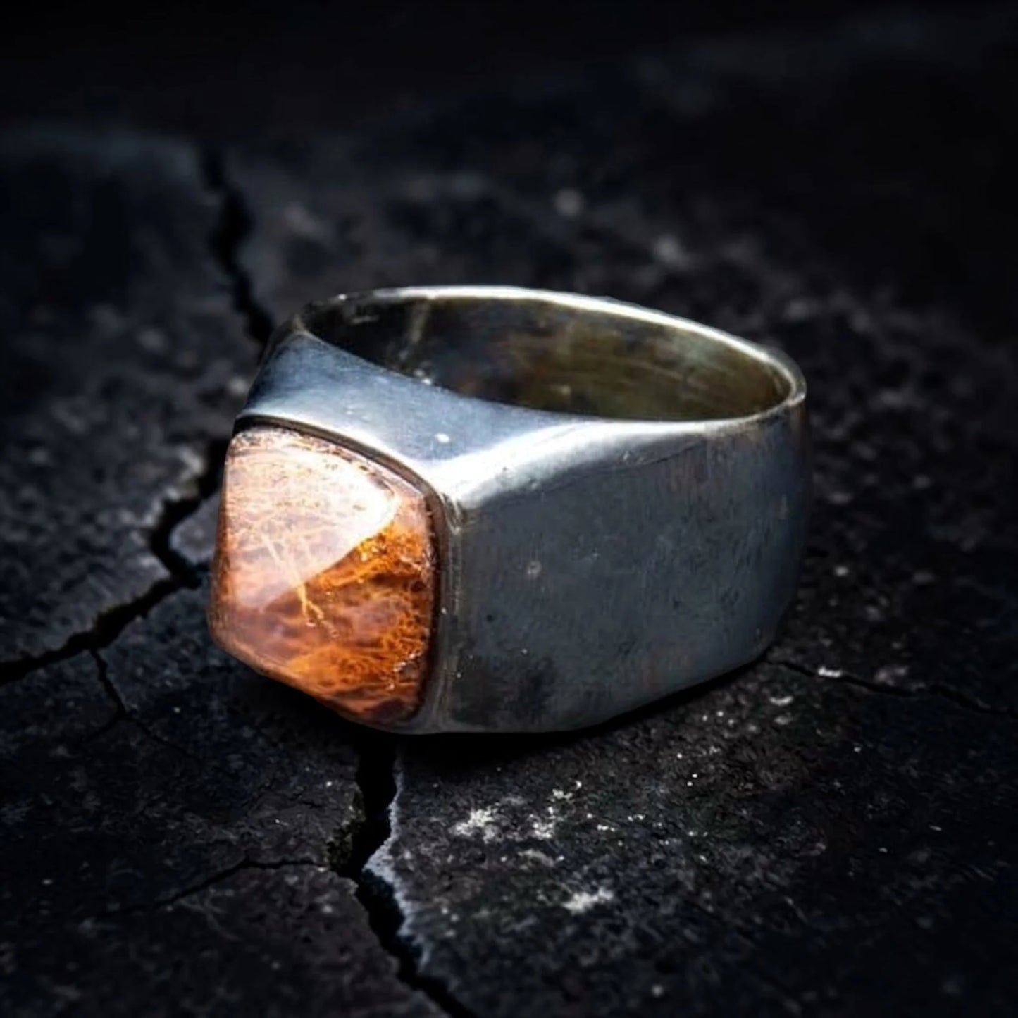 AGATHA PIRAMIDE RING