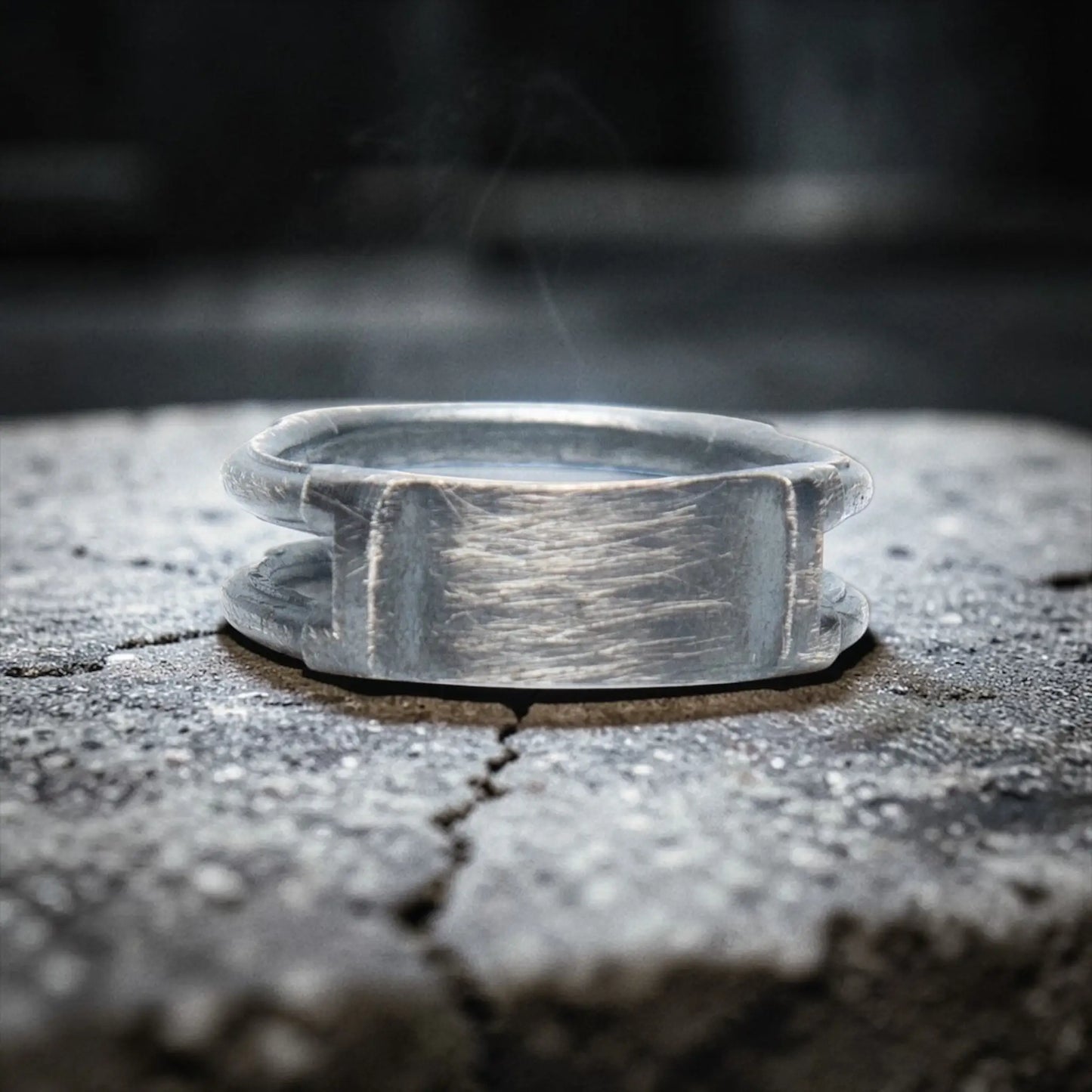 BAND PLAQUE RING