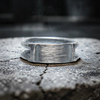BAND PLAQUE RING