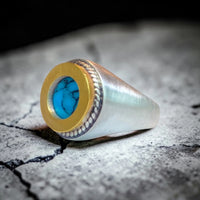 GOLDEN BASE STONE RING