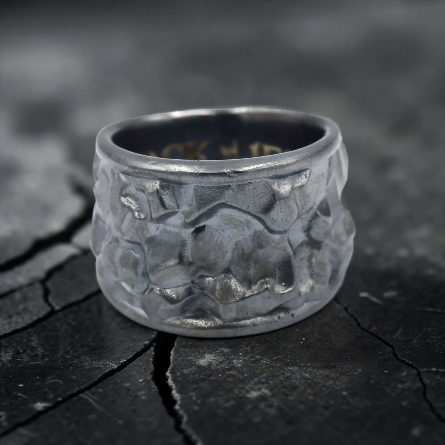 ROCKY RING DARK