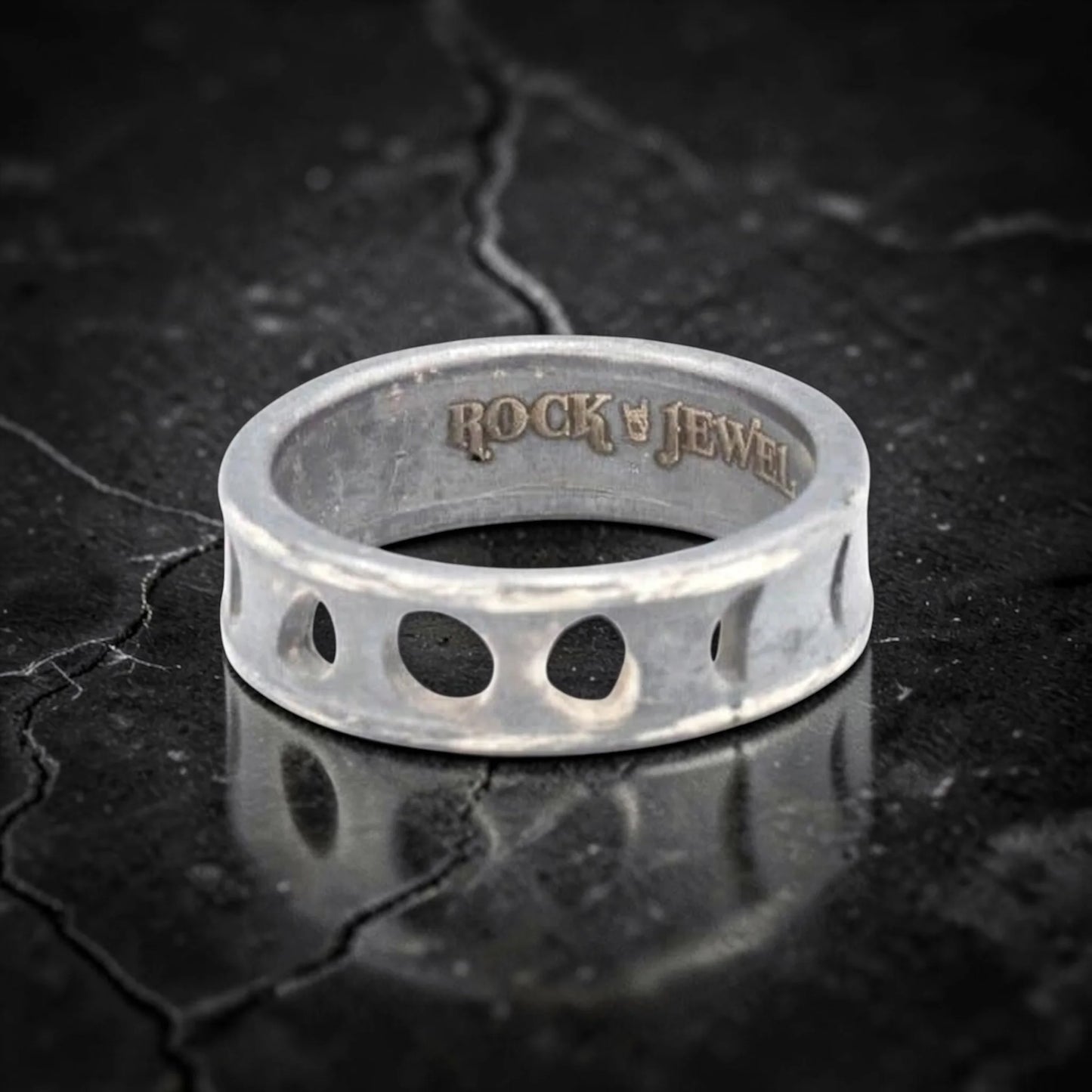 MOON PHASE RING