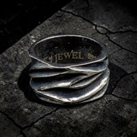 VEIN RING