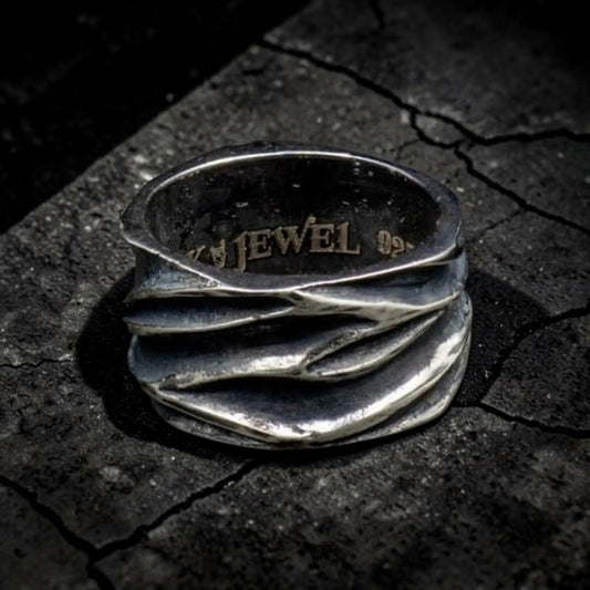 VEIN RING