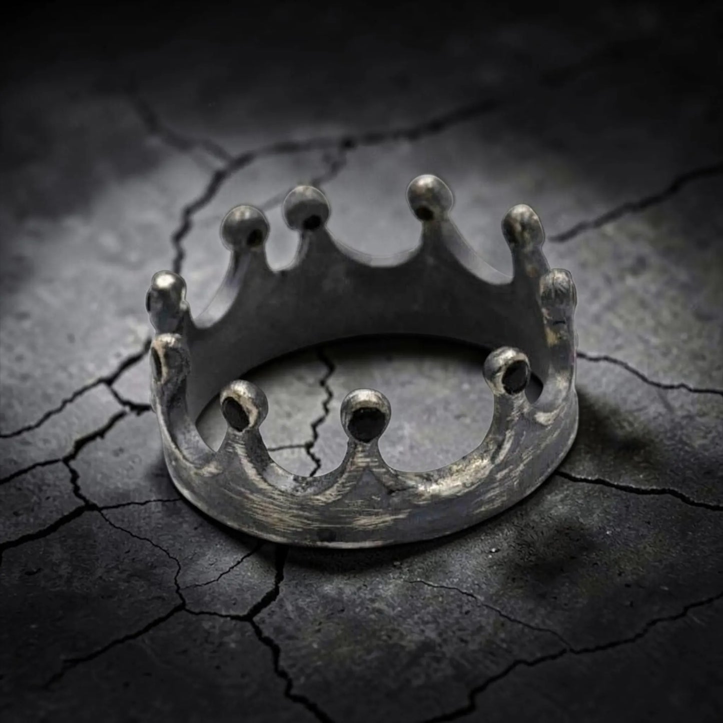CROWN RING BLACK