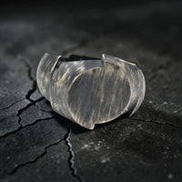 CIRCLE CRACKED RING