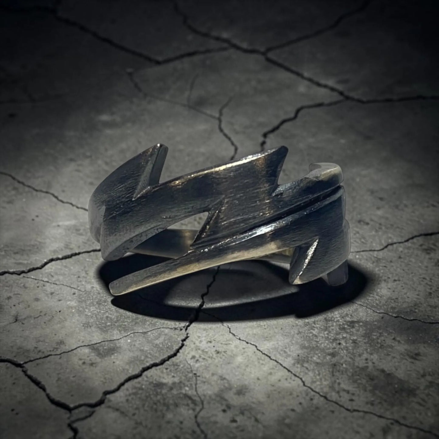 DOUBLE LIGHTNING RING