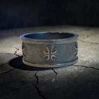 R&J CROSSES RING